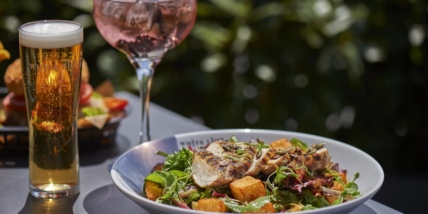 Al fresco dining