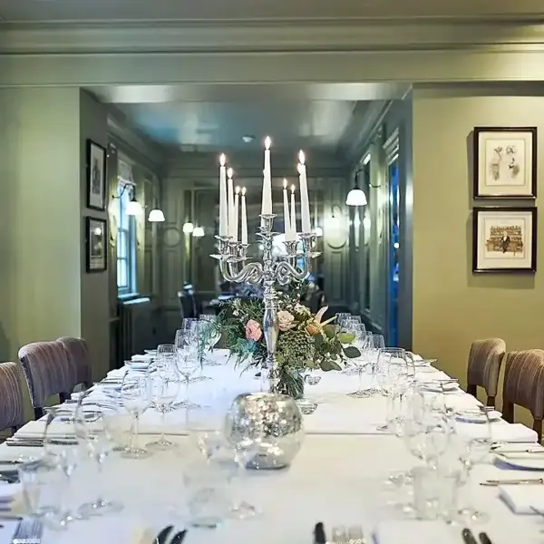 HDV Winchester Weddings with long table and candle holder