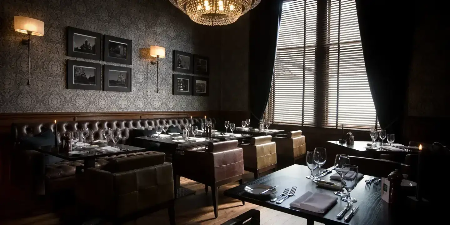 HDV Glasgow The Restaurant with dark wood tables (2)