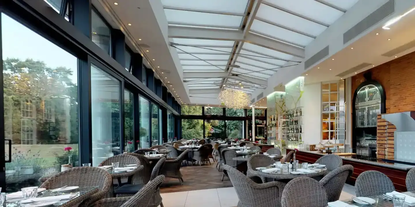 HDV Wimbledon Orangery restaurant with glass sliding doors (1)