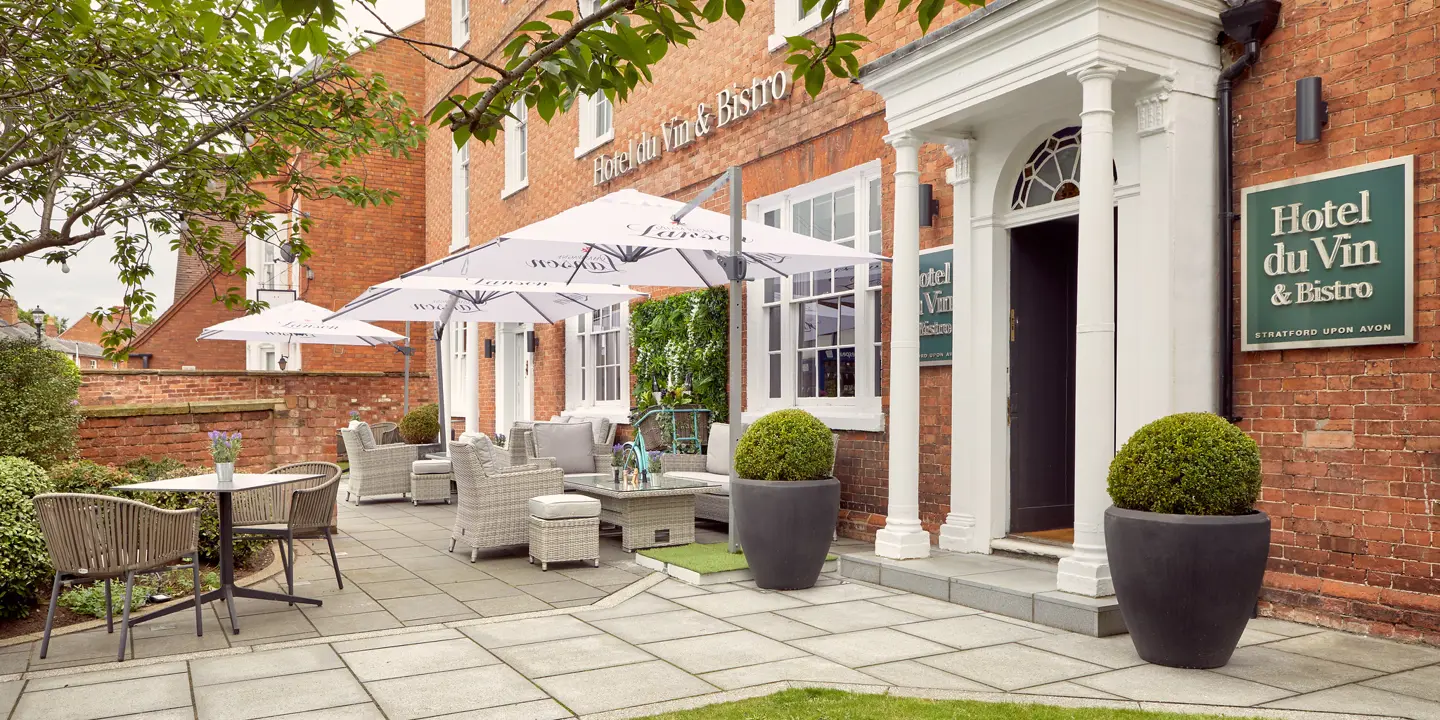Hdv Stratford Exterior